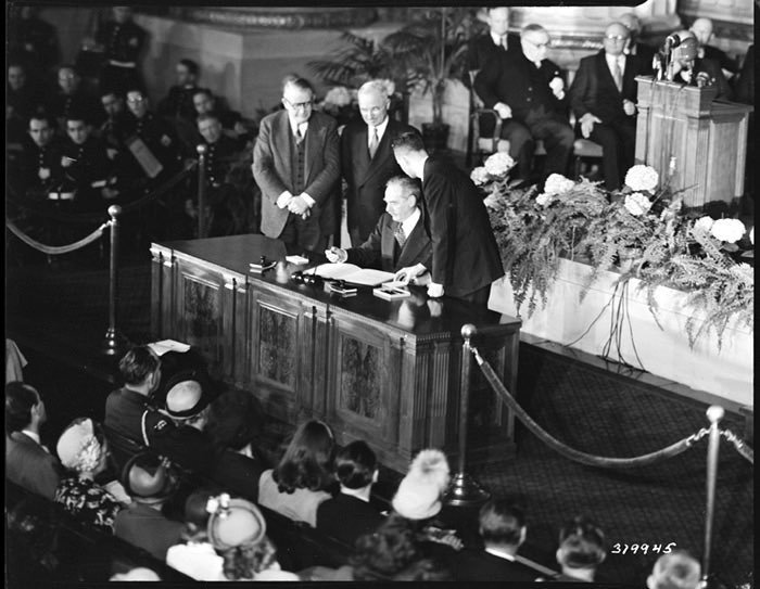 历史上的今天,1949年4月4日,北大西洋公约组织成立