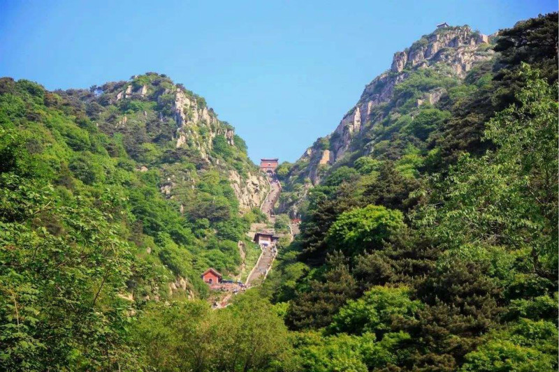 齐鲁网泰安4月4日讯在清明假期即将来临之际,泰山景区管委会发布通告
