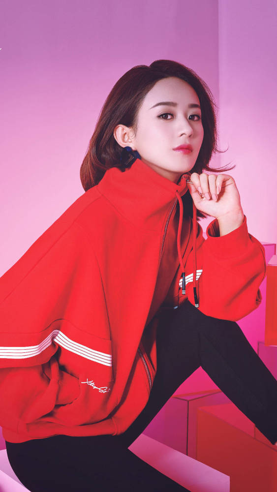 不老女神赵丽颖穿红色好好看,很有邻家小姐姐的的韵味