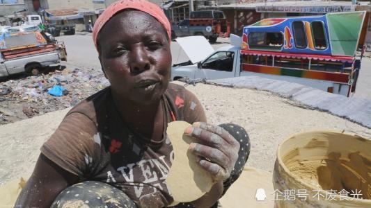 盘点:最奇葩的食材,非洲人吃土,印度人吃牛粪,这国家吃仙人掌