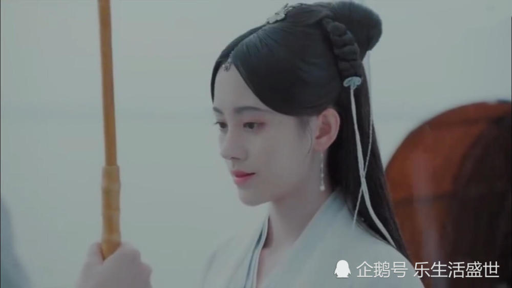 新白娘子传奇:许仙的打伞姿势太抢镜,求白素贞的心里阴影,好逗
