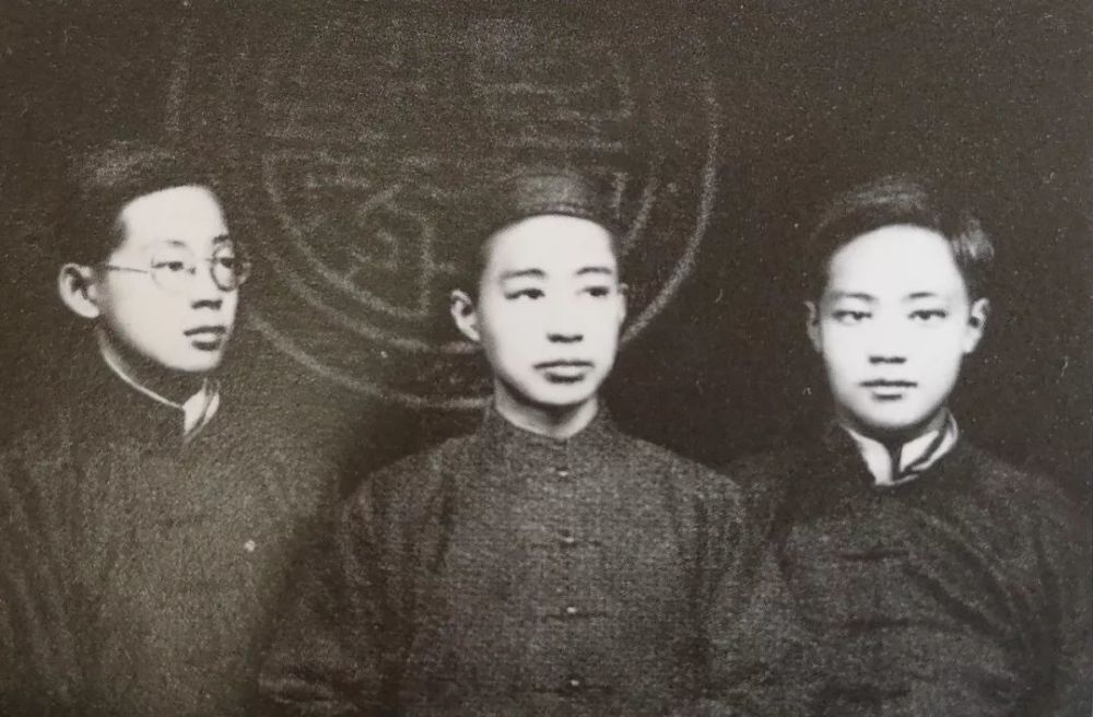 从左到右:李尧林,李尧枚,李尧棠(巴金