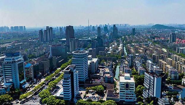 江苏gdp最高的县城_去无锡玩,坐高铁,无锡高铁东站离市中心近吗 住哪个地方比较好,宾馆, 具体的地点 哪里值得去玩