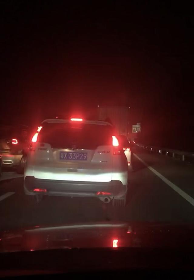 清明节高峰出行,如何理智选择高速路,降低堵车风险!