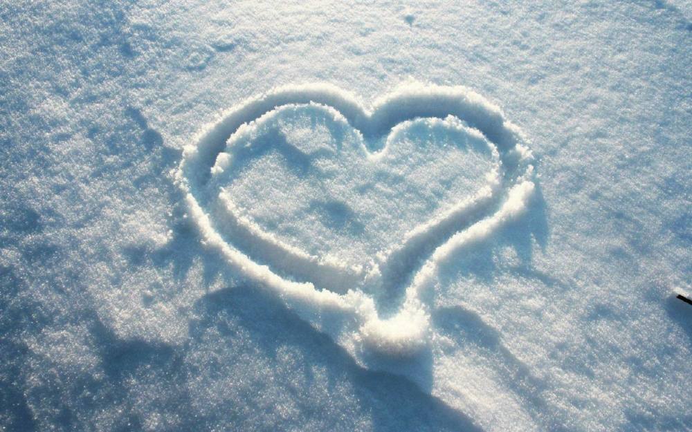 下雪时的场景是大家最喜欢的了,那么雪后的浪漫也是清晰可见的,因为