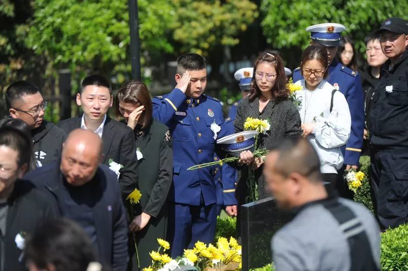 刘代旭,代晋恺,李灵宏 烈士为成都籍, 西昌大队三中队排长刘代旭同志