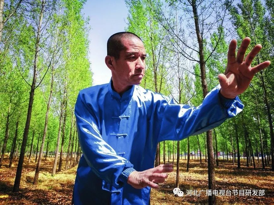 昝岗镇人口_潘法明昝岗镇程刚村(2)
