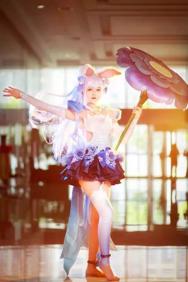 王者荣耀 公孙离cosplay 好耀眼的花间离 好美!