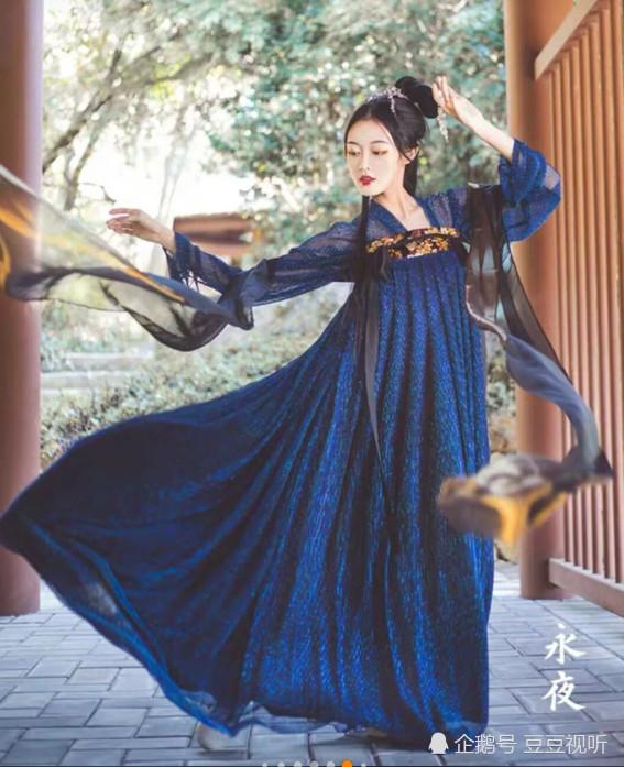 星空汉服已失宠,"简约风"汉服正很火,汉娘:美得不是一