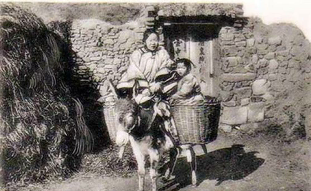 清末农村人口_清末农村老照片(2)