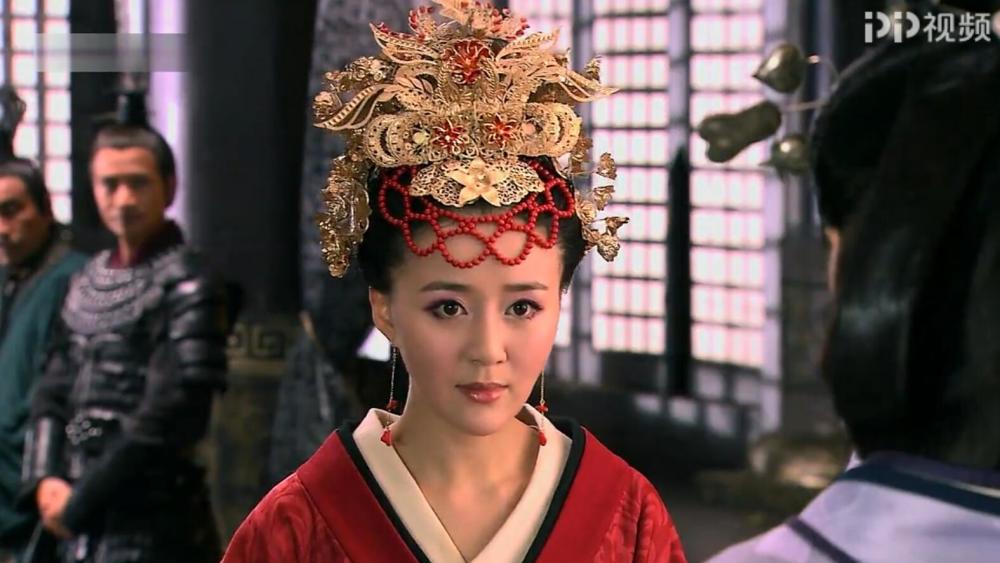 她是刘恒的第2任王后,出场仅几集换了7次造型,封后时倾国倾城