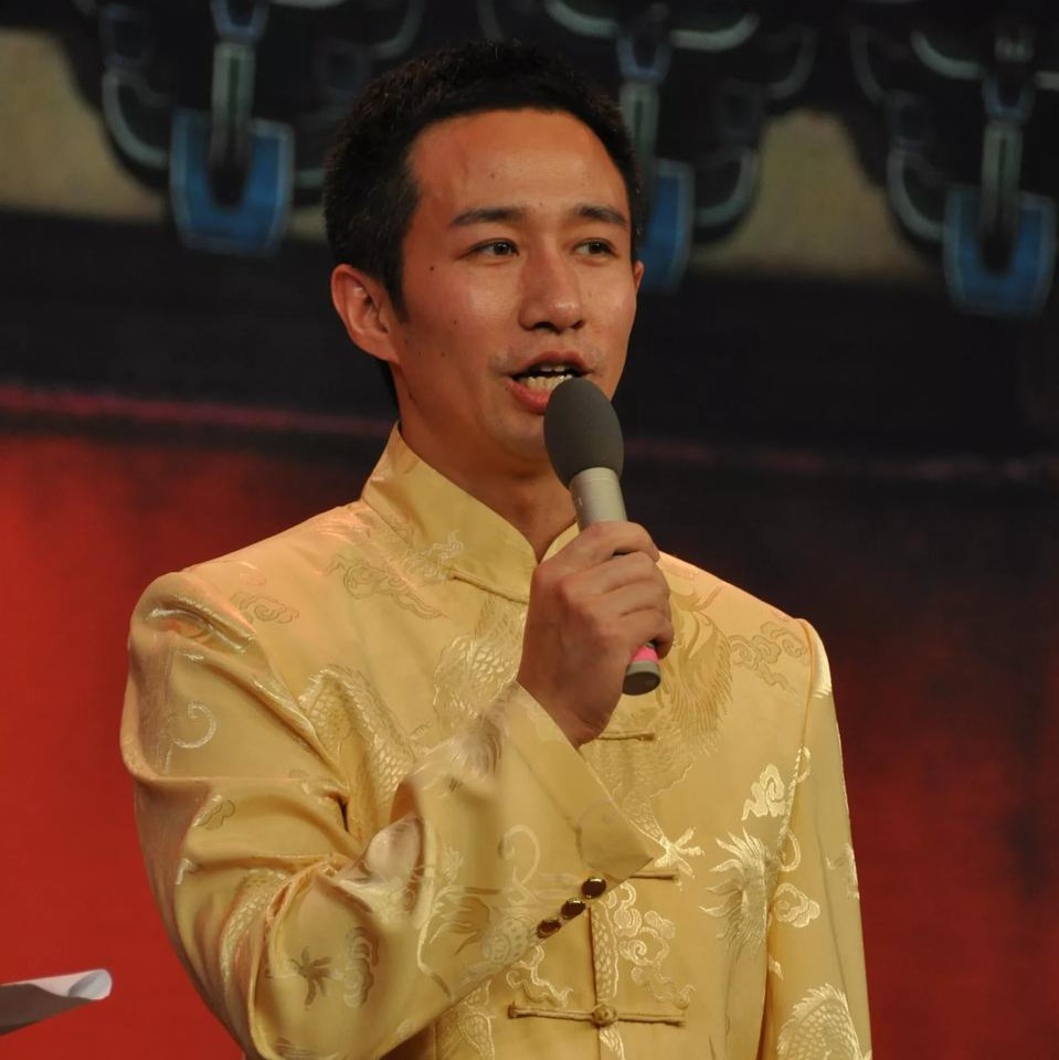 原武林风主持人郭晨冬,之前不是搏击大佬,居然是一名歌星?