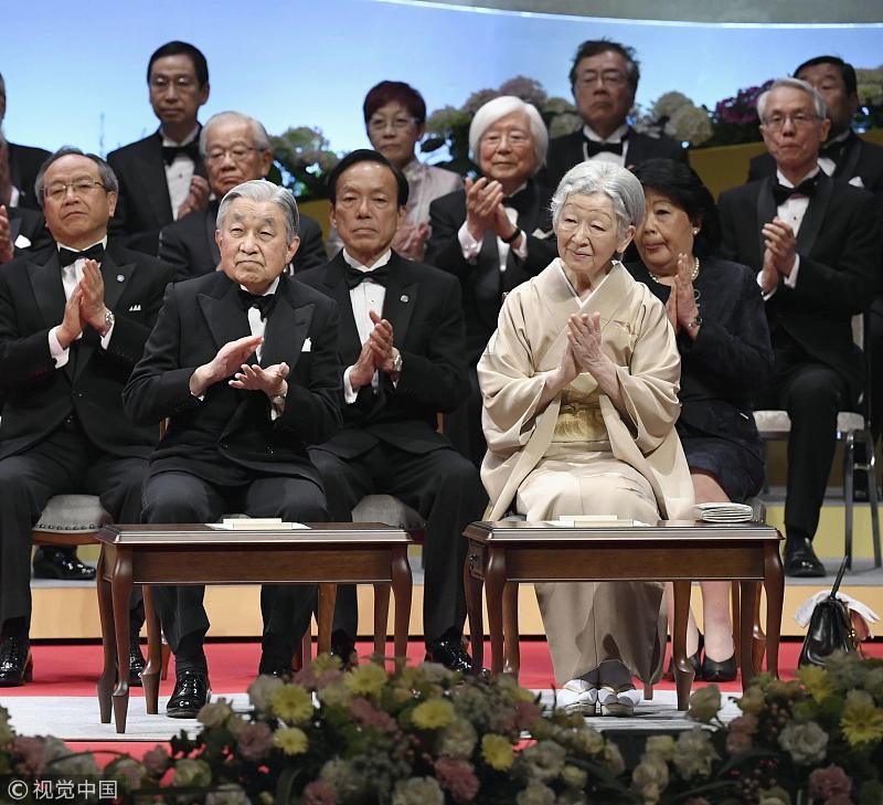 日本皇宫庆祝明仁天皇喜迎钻石婚 德仁将继任新天皇之位
