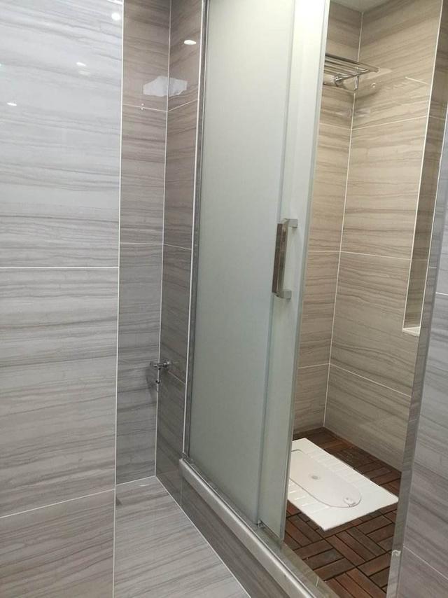 老师傅透露:现在流行淋浴房里装蹲便器,看了之后,后悔