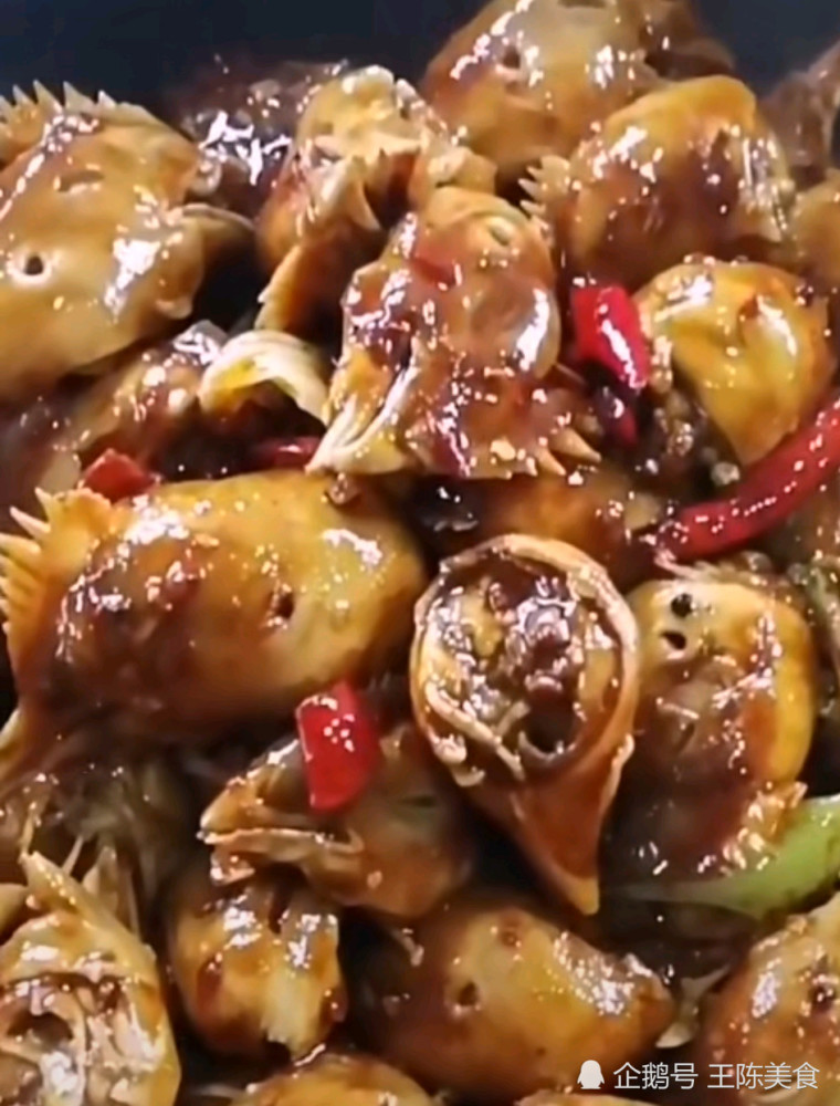 重口味的麻辣鸡头,做法简单易学,三斤不够吃,味美无比