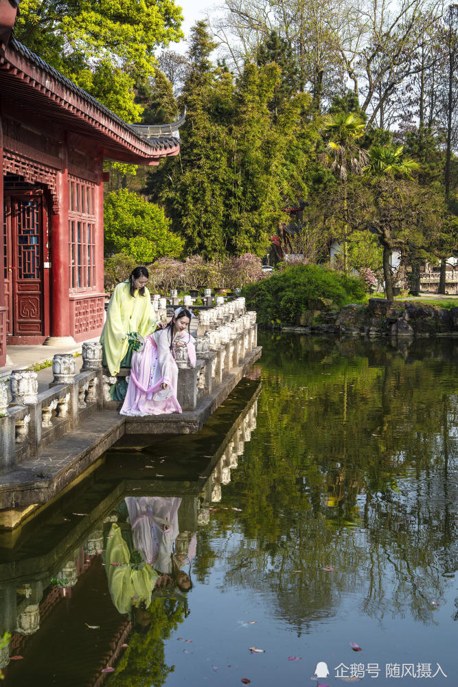 风景如画美人如斯,一组环境人像欣赏