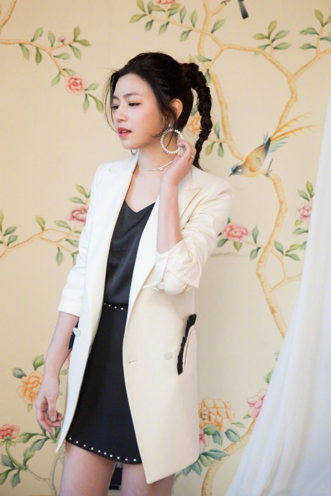 陈妍希拍婚纱照_街拍婚纱照(3)