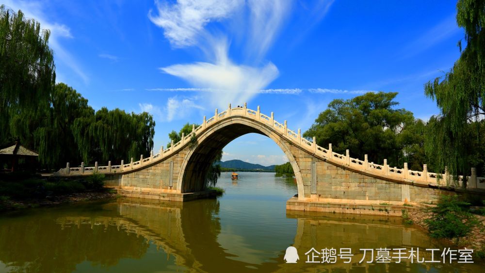 以杭州西湖为蓝本,与圆明园毗邻,它被誉为"皇家园林博物馆"