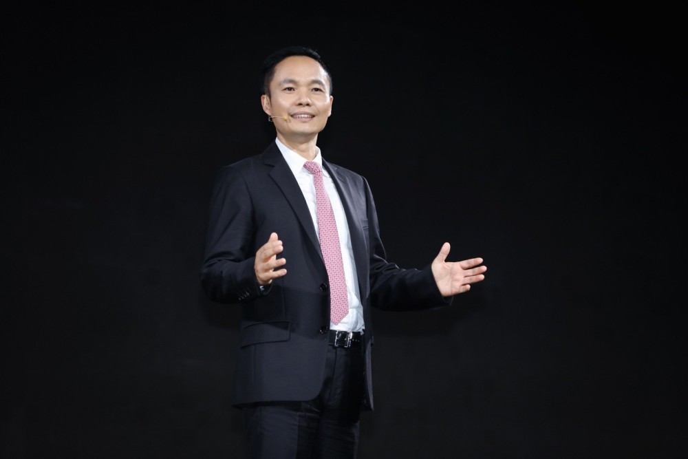 oppo的老总是谁_oppo手机