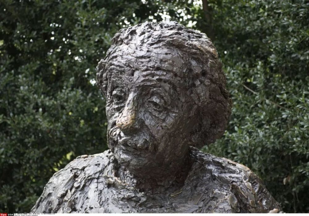 人类史上第一张黑洞照片:来自5500万光年外的