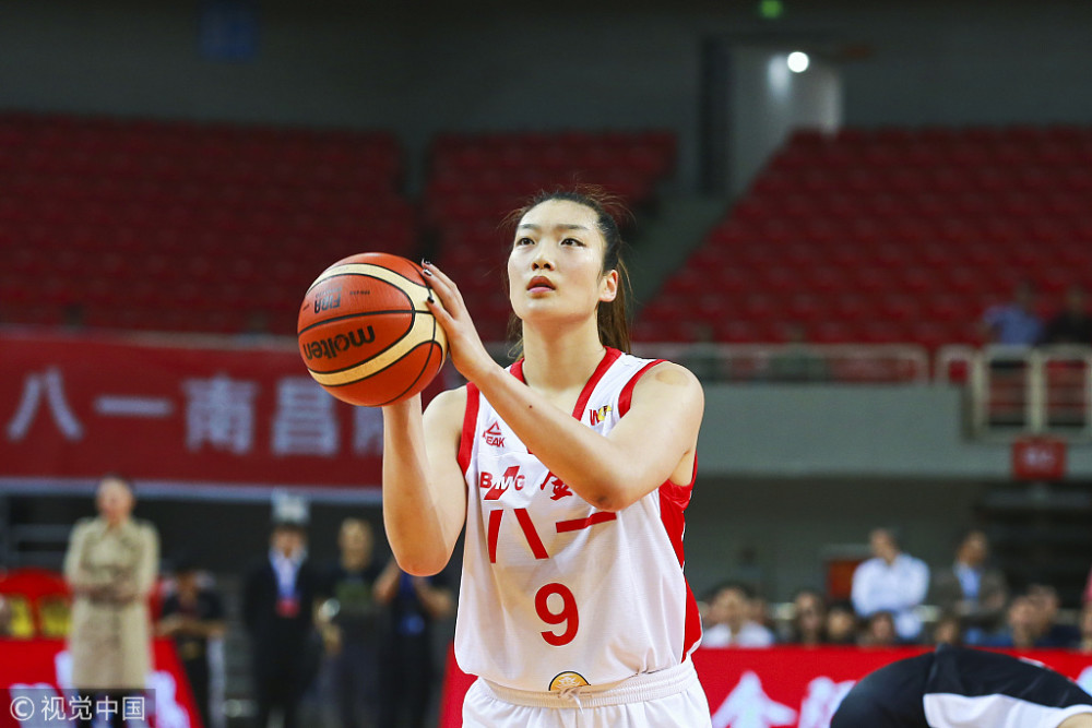 女篮盛世!wnba劲旅提供李梦正式合同 2017年曾试训邵婷