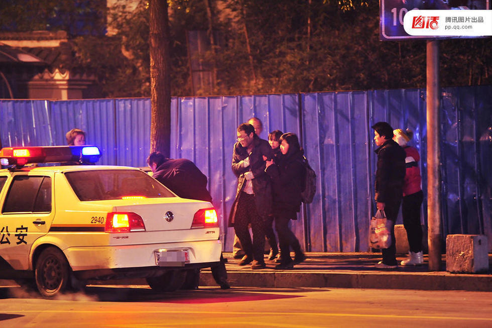 冬日里的流浪汉 宁愿挨冻不去救助站