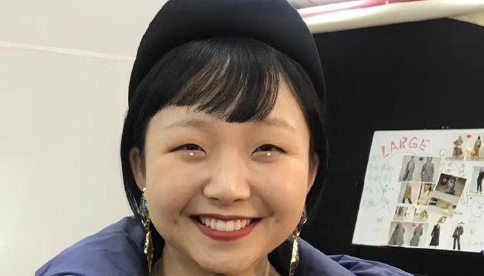 难怪辣目洋子一直短发,看到她罕见长发,网友大呼:丢失
