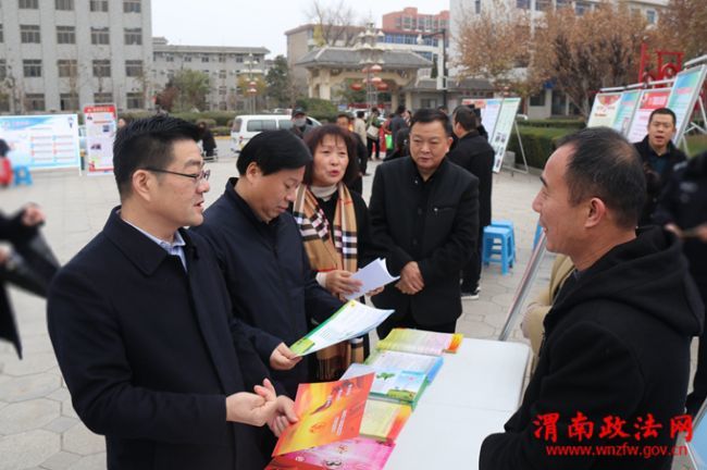 华阴市市长李新功,副市长薛斌等领导参加"2019雷霆铁腕扫恶行动"