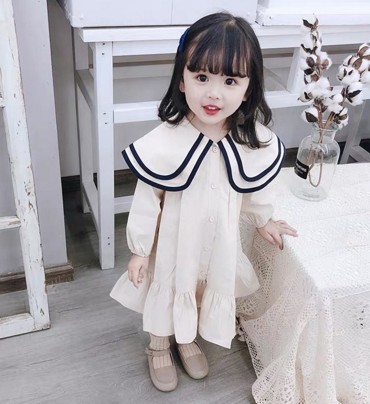 霸屏网络的童模妞妞,高颜值年入80w,却因妈