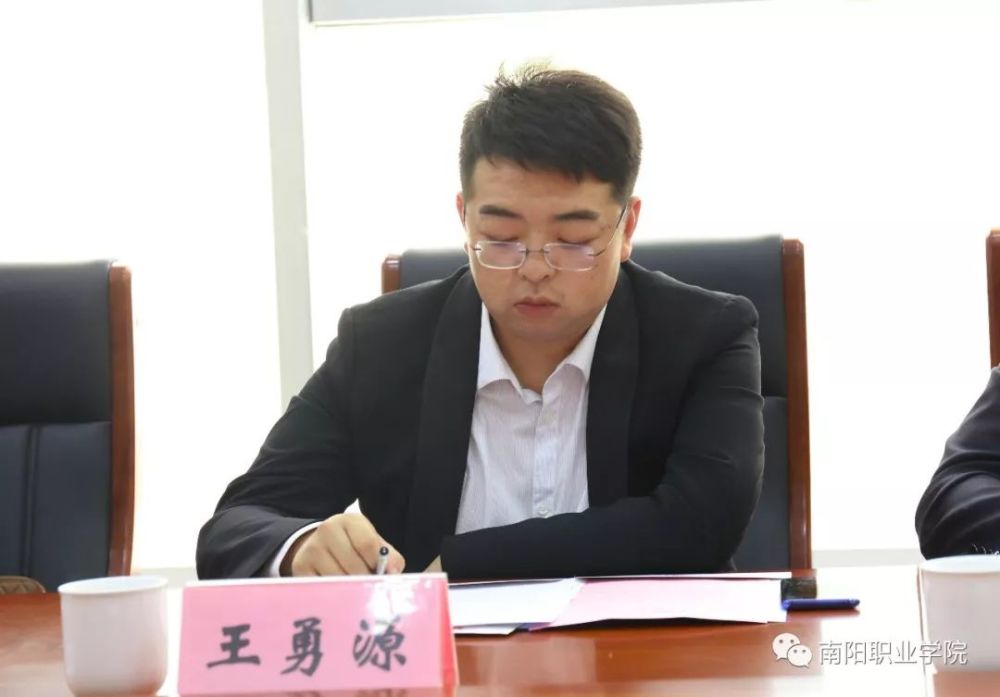 通宇集团董事长_浩宇集团董事长女儿(2)