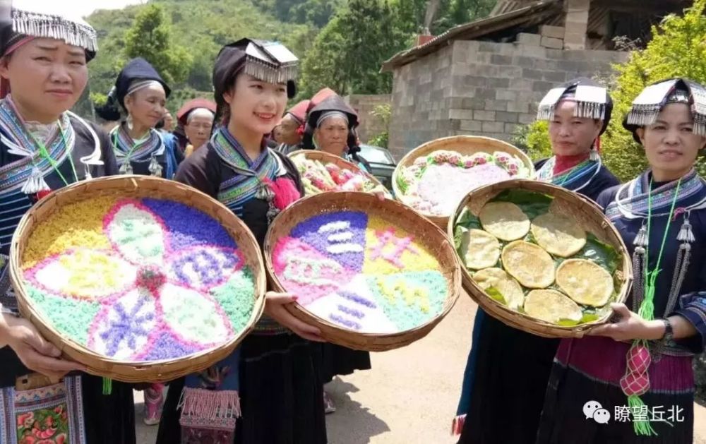 而丘北壮族" 三月三"祭竜节里最具特色的当数祭竜粑粑了