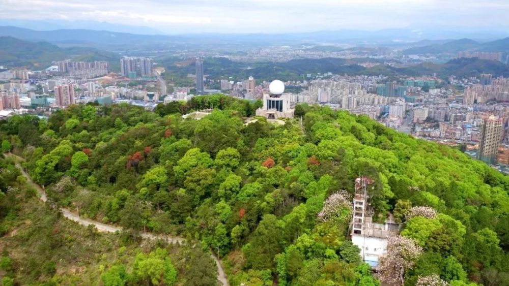 韶关 常住人口_韶关丹霞山图片