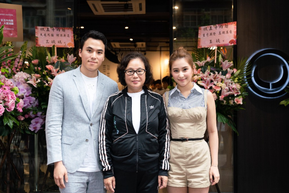 窦骁婚纱照_窦骁何超莲婚纱照(3)