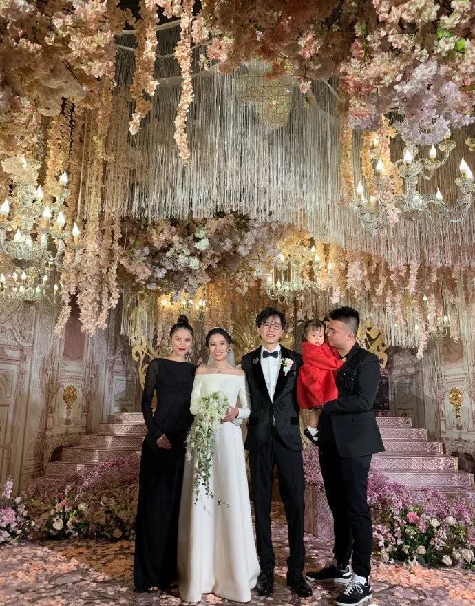 上海名媛富二代却卖假货圈粉丝钱,撒谎被锤成