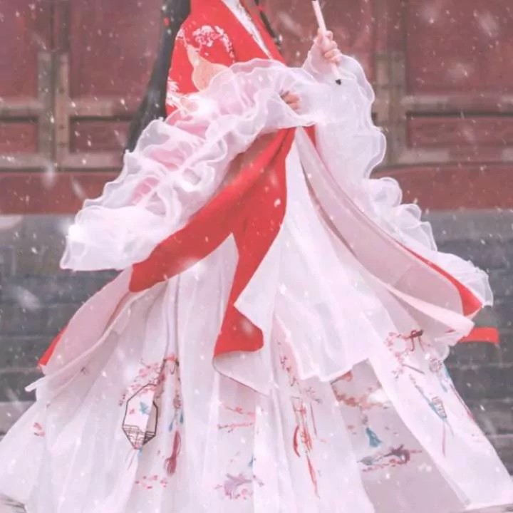 最近"仙气汉服"头像风很大,小仙女的选择,超级无敌螺旋美炸!