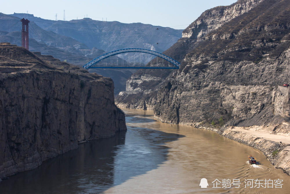黄河奇观:大梯子崖