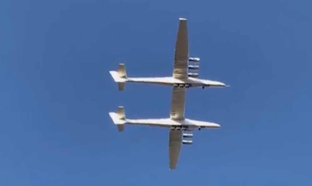 世界最大飞机"平流层发射"(stratolaunch)于当地时间周六(13日)早上
