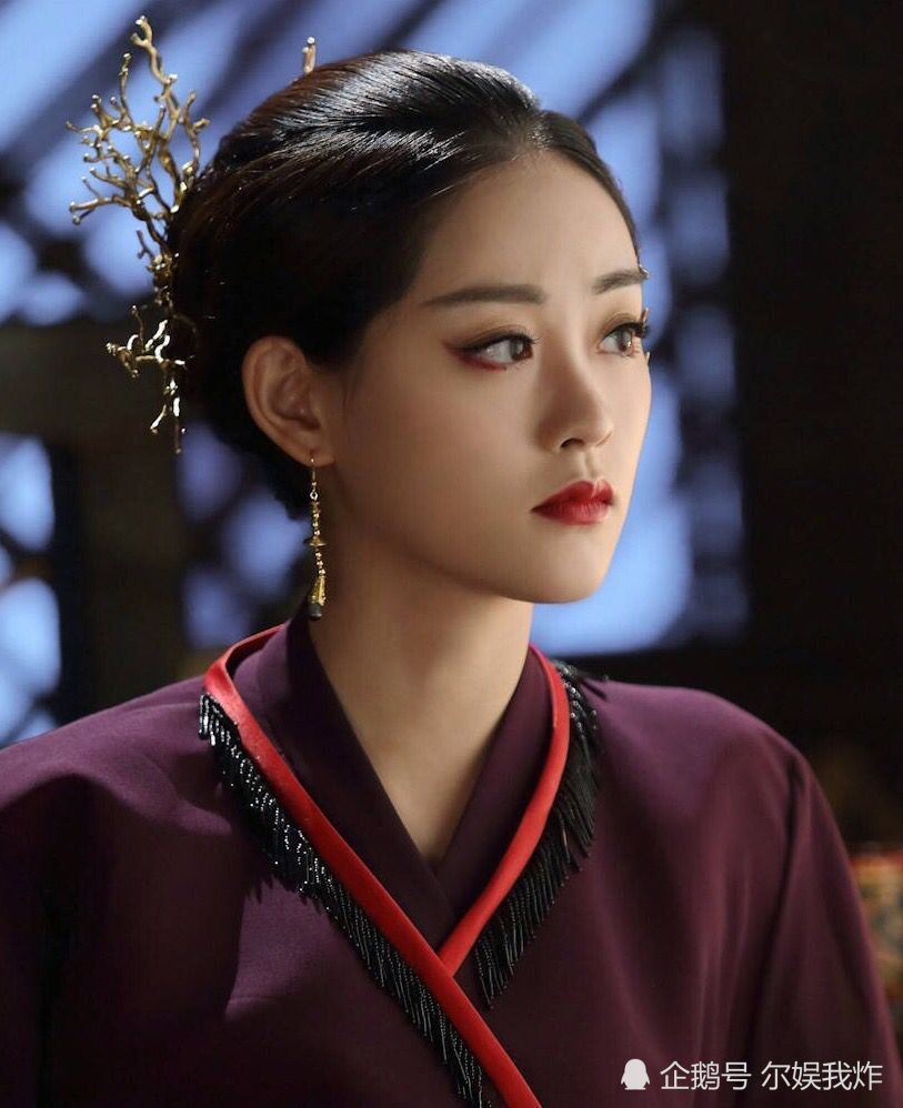 祝绪丹演了四部古装剧,最美不是玄女周芷若,而是清宫装