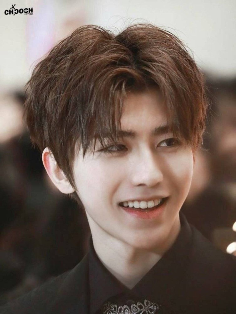 蔡徐坤的歌难唱,粉丝学不会?花花这首歌三千万