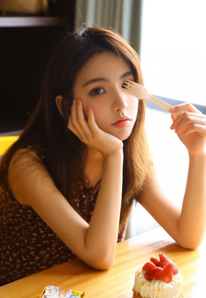 校园美女校花唯美阳光清纯气质,明星的感觉