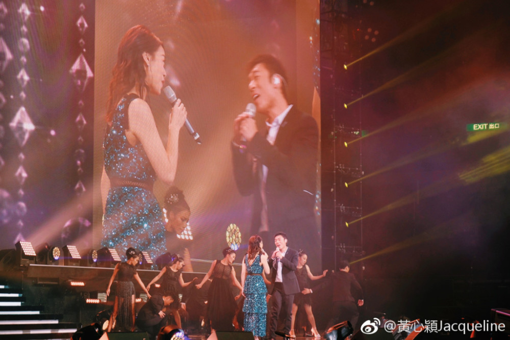 实锤!许志安去年就和黄心颖有勾搭,两人曾在演