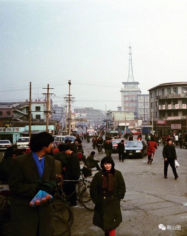 老照片:1994年辽宁鞍山的城市记忆,林立的高楼,丰盛的