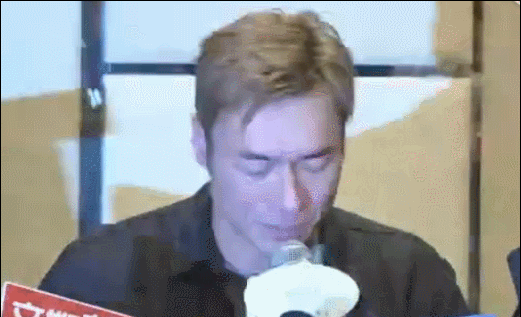 高清镜头下51岁许志安道歉现场哭出鼻涕!46岁郑秀文如何回应