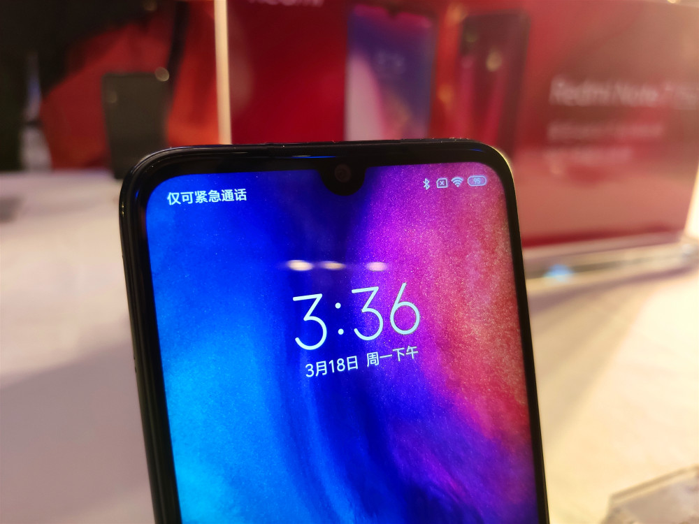 压力来袭 小米9x遭曝光:是线下手机?