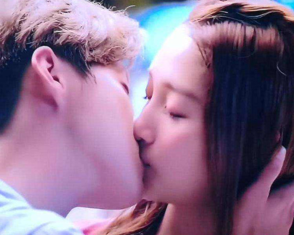 比关晓彤鹿晗更不可思议的艺人结婚了?妻子美过热巴,网友:恭喜