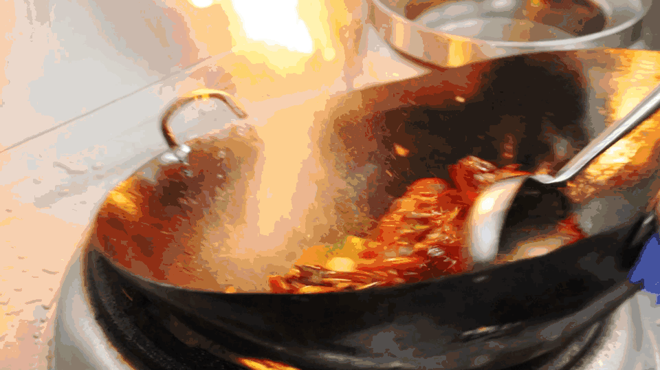 深圳又多一家正宗湘菜馆,今天正式c位出道!老板狂撒福利