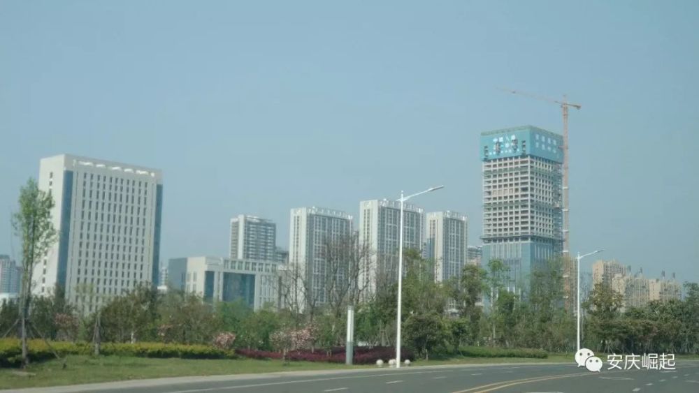 封顶啦!安庆市第五栋超150米写字楼建成!