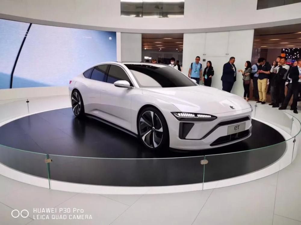 华为 P30 Pro 真能拍月亮吗?我们特意试了一下