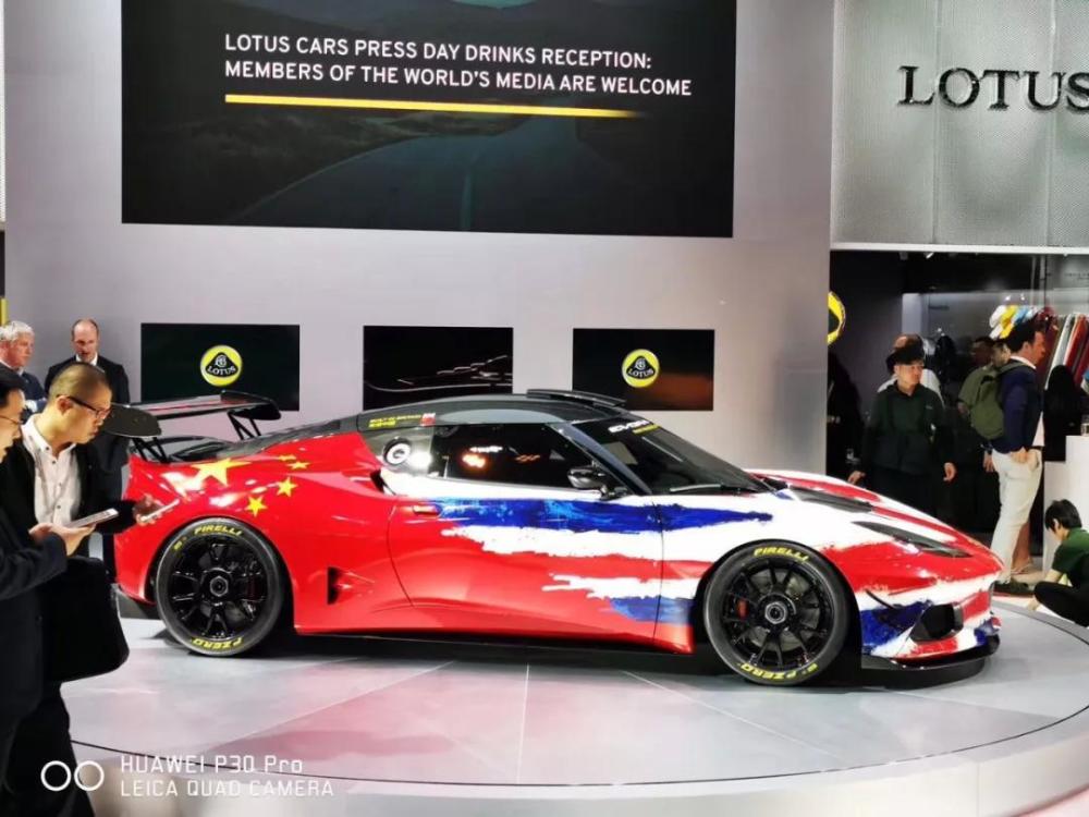 华为 P30 Pro 真能拍月亮吗?我们特意试了一下