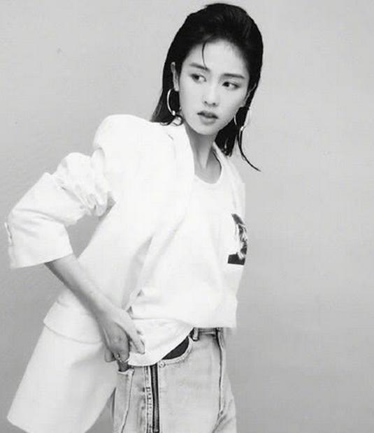 白鹿终于晒出男朋友,比许凯还要帅气,网友:招摇